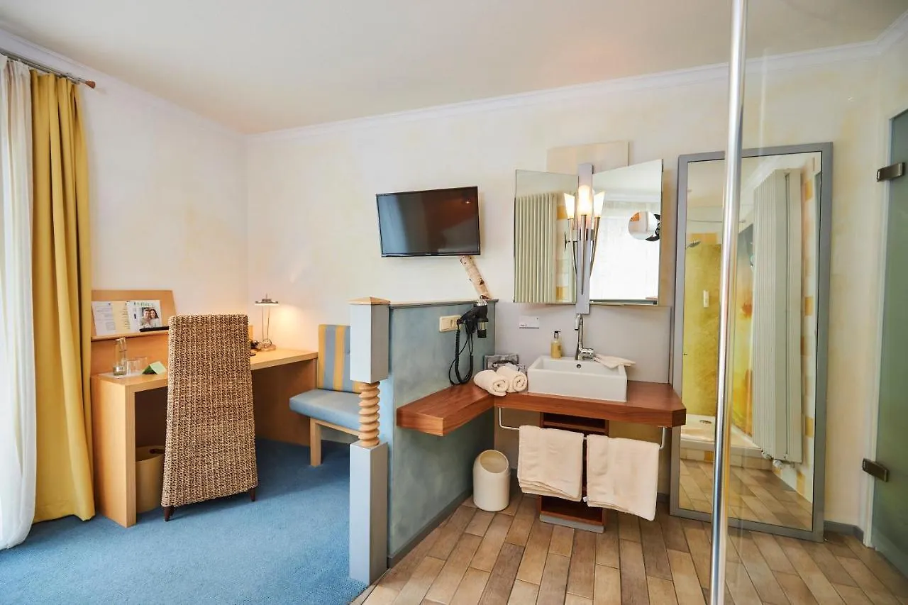 Flair Hotel Zum Schwarzen Reiter Horgau 3*,