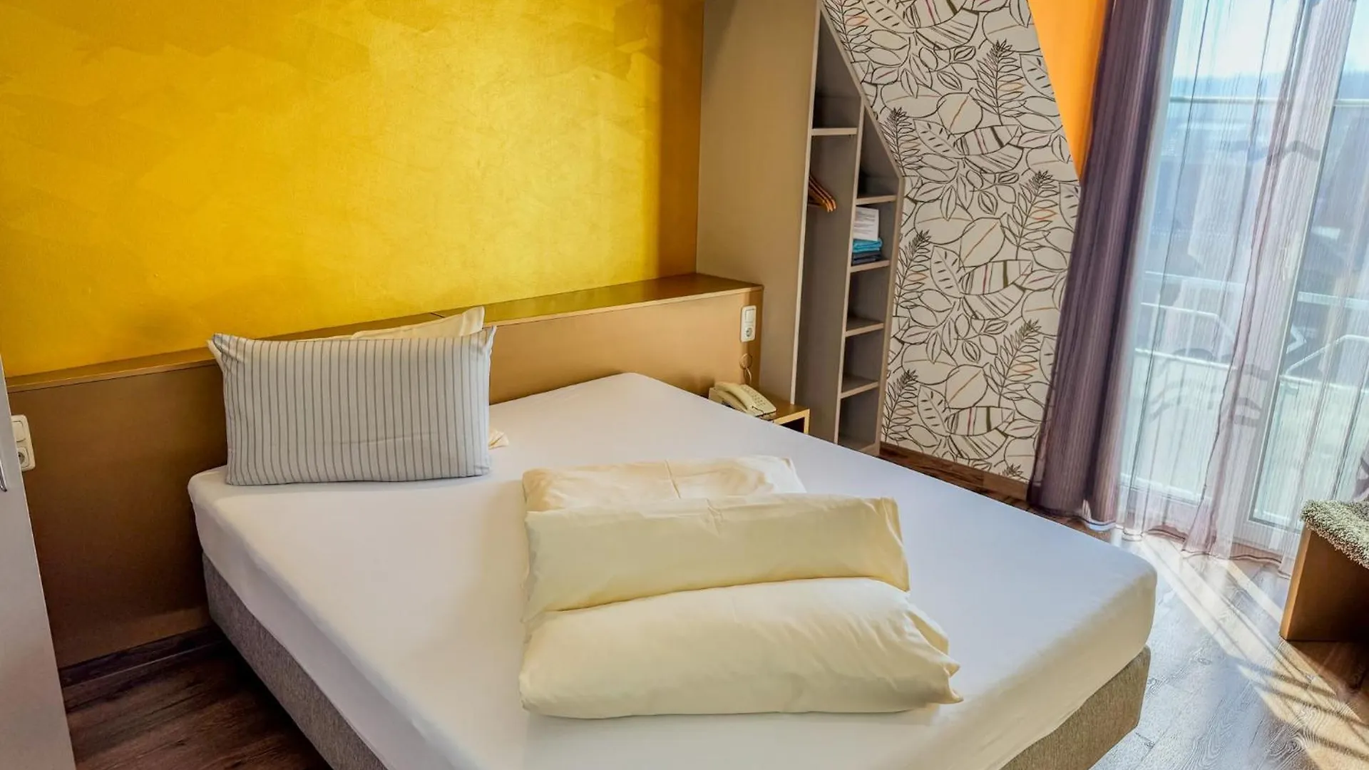 Flair Hotel Zum Schwarzen Reiter Horgau 3*,  Germany